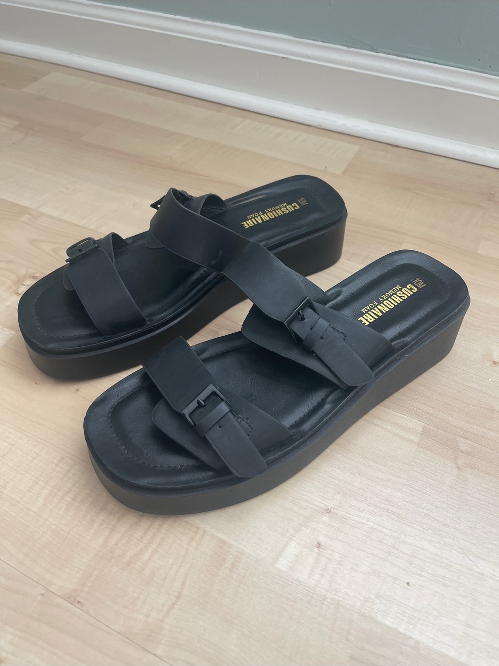 Cushionaire Black Platform Slide Sandals